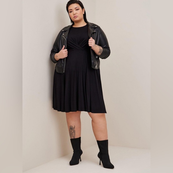 Torrid BLACK Mini Rib Knit Drape Front Skater Dress size 1XL - Picture 3 of 14